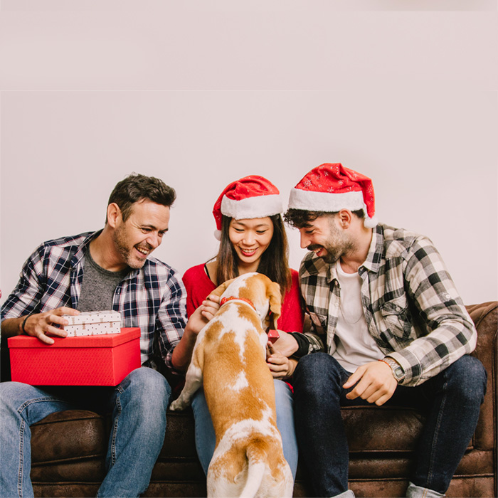 Cadouri la masa de Craciun cu prietenii