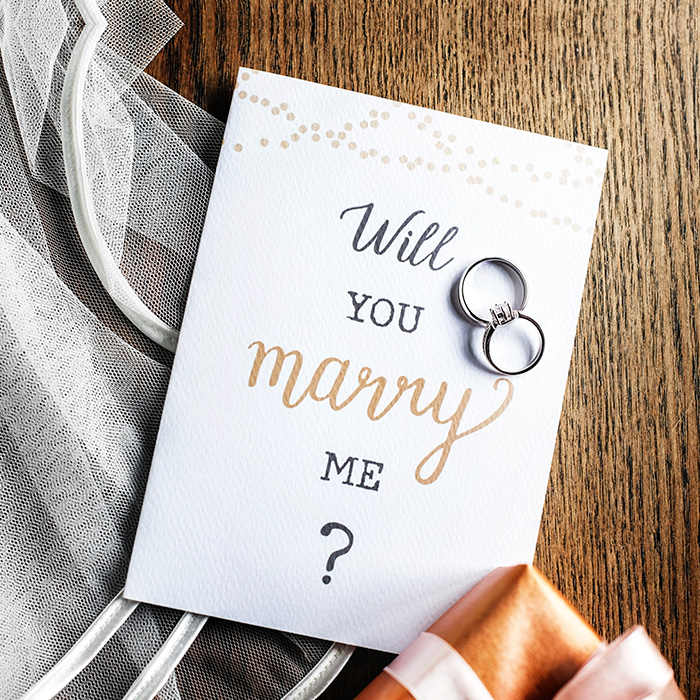 Idei de cerere în căsătorie - surprize romantice și cadouri memorabile