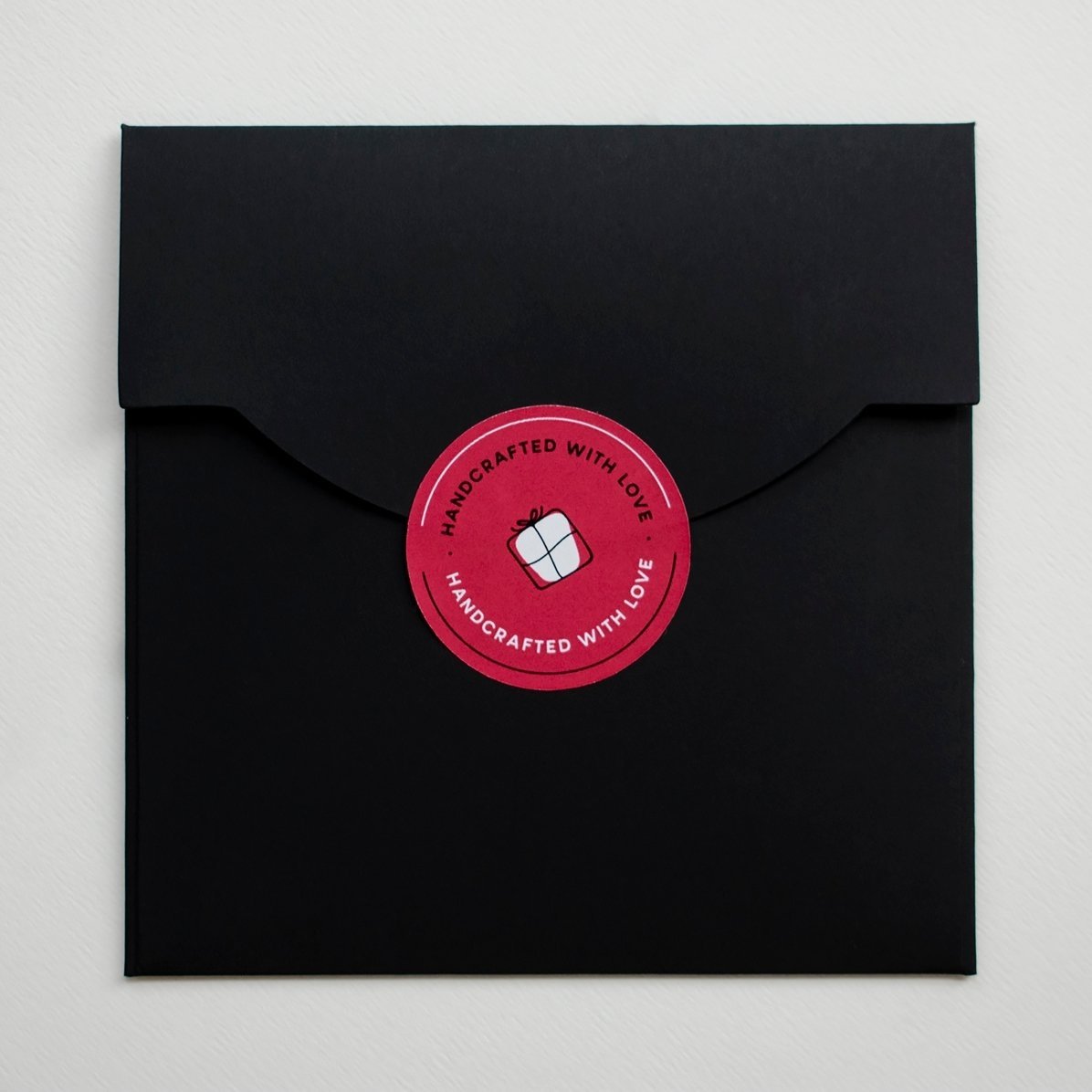 Brățară cu șnur personalizată - bănuț 10 mm - aur 14k - model inițială 2