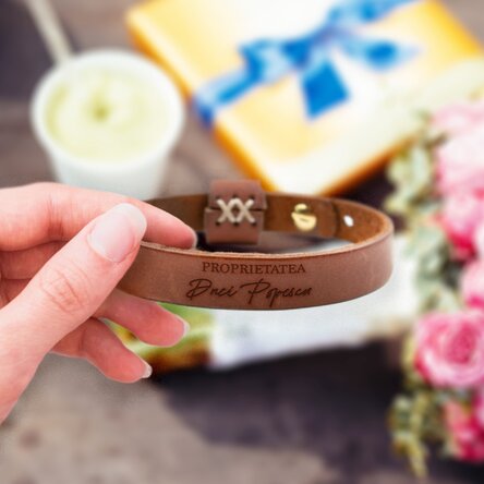 Brățară din piele personalizată cu mesaj - Proprietatea Dnei