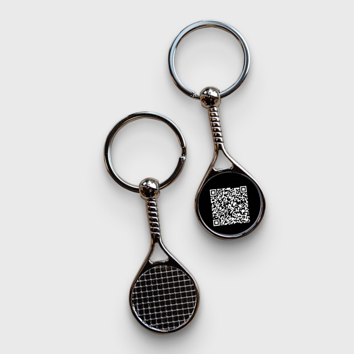 Breloc în formă de rachetă de tenis personalizat cu cod QR - Adaugă contactul