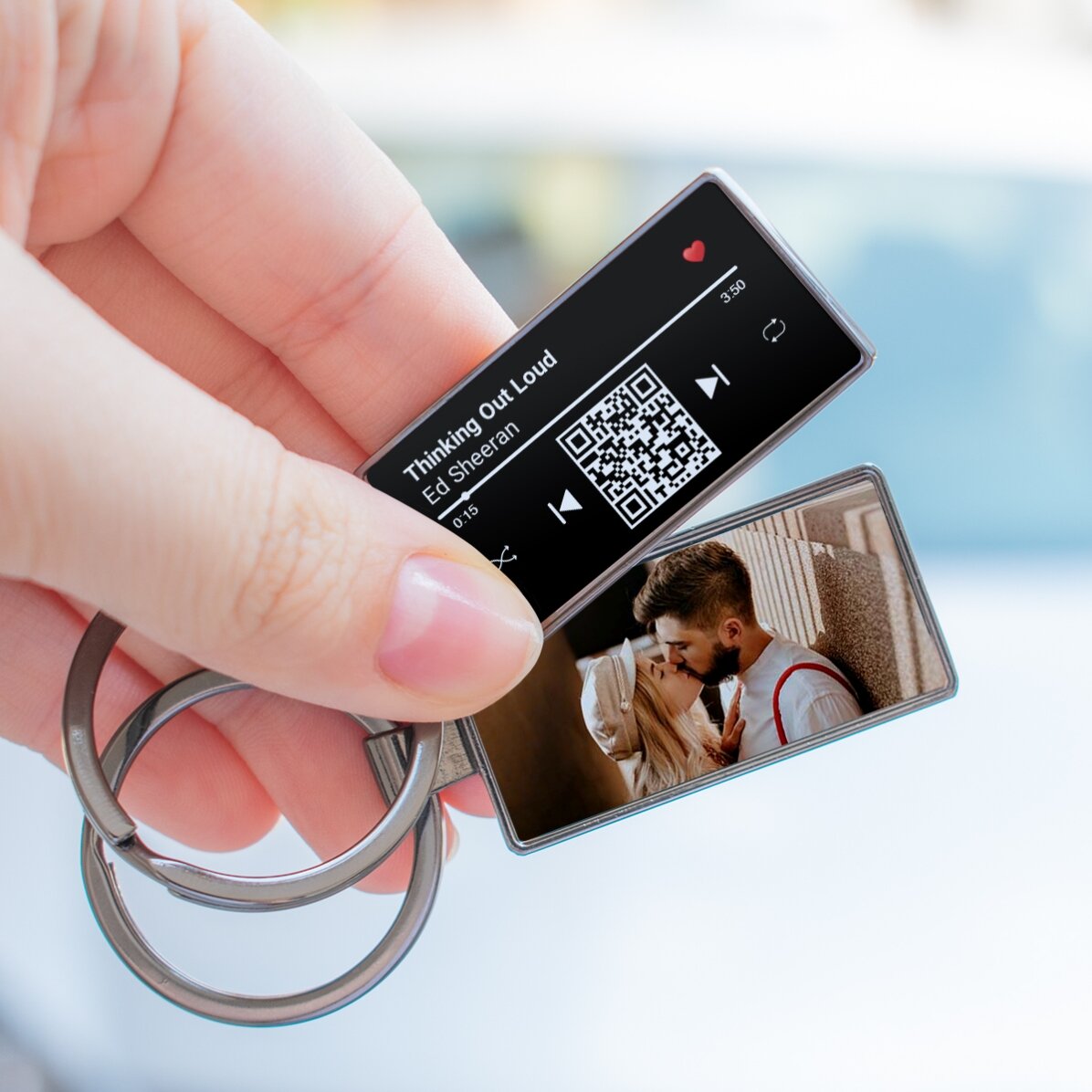 Breloc personalizat cu o poză și cod QR - Melodia noastră