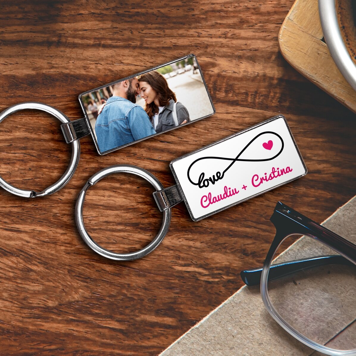 Breloc personalizat cu o poză și text - model infinity love