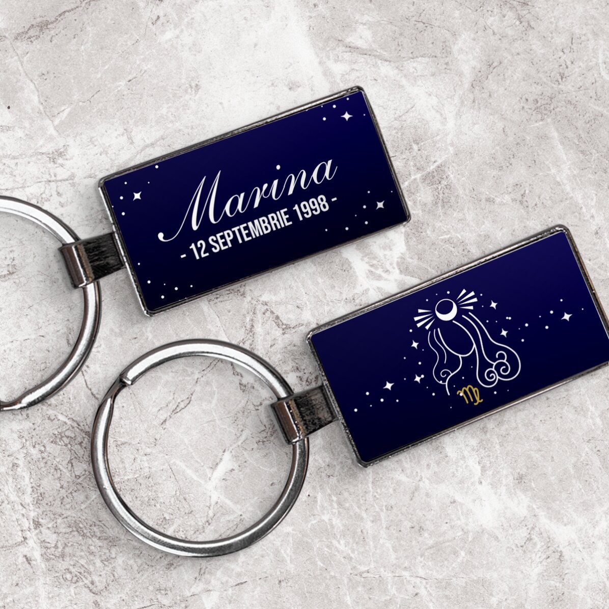 Breloc personalizat cu text și zodie - Fecioară