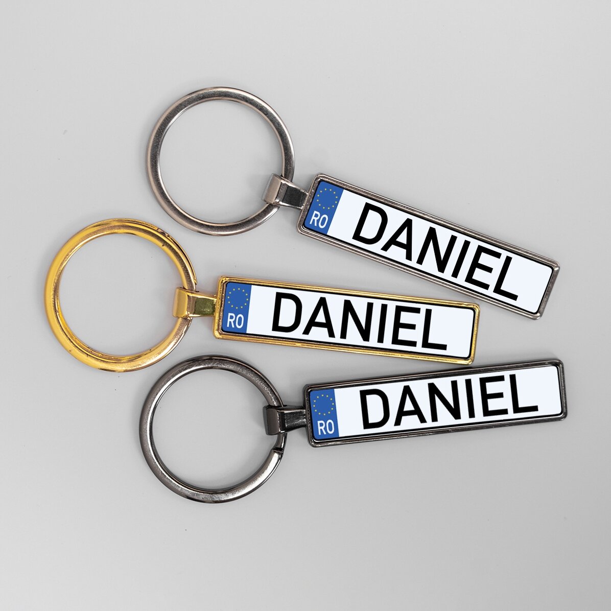 Breloc personalizat replică număr auto cu numele tău