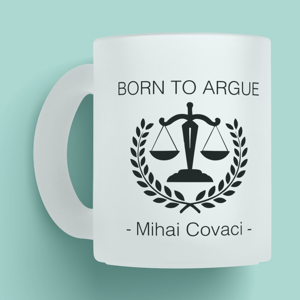 Cană mată personalizată cu text pentru avocați - Born to argue