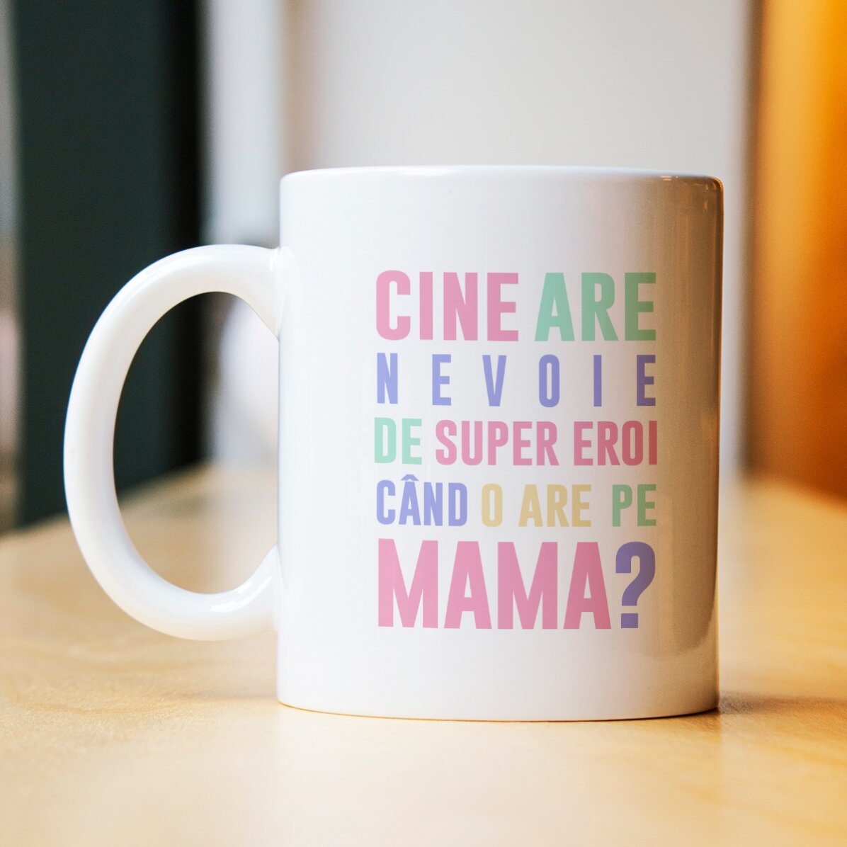 Cană personalizată cu mesaj - Mama, super eroină în culori pastel