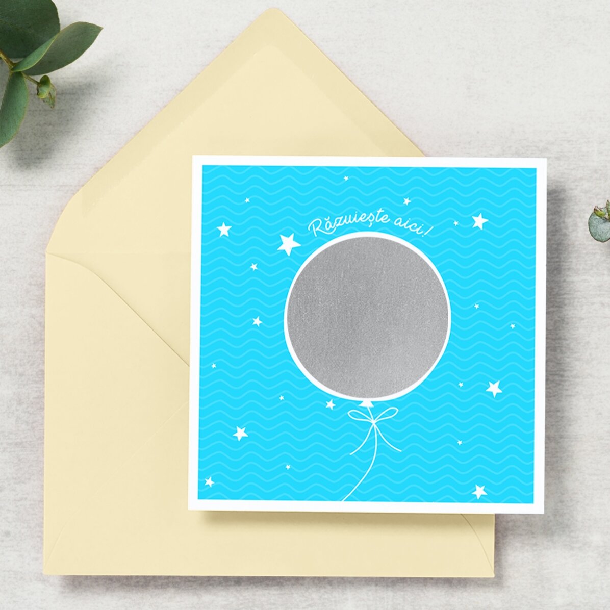 Card răzuibil personalizat cu mesaj surpriză