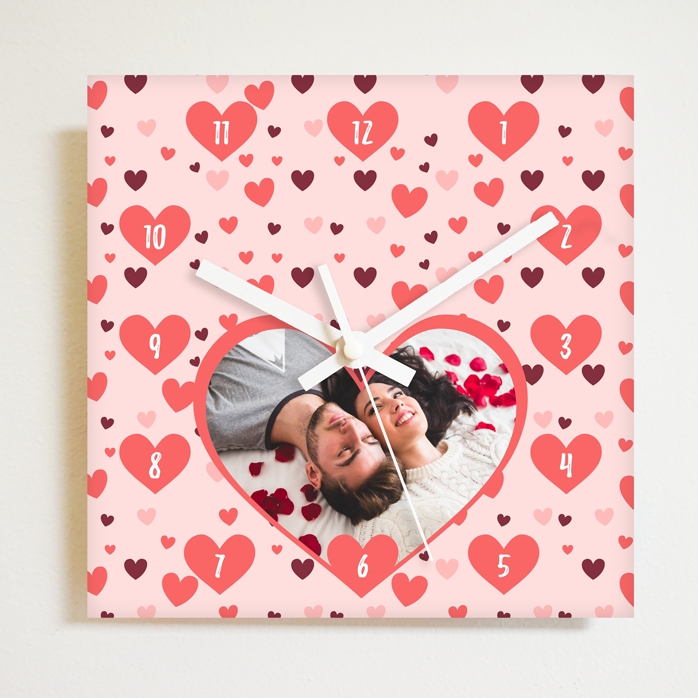 Ceas pătrat personalizat cu o poză în formă de inimă