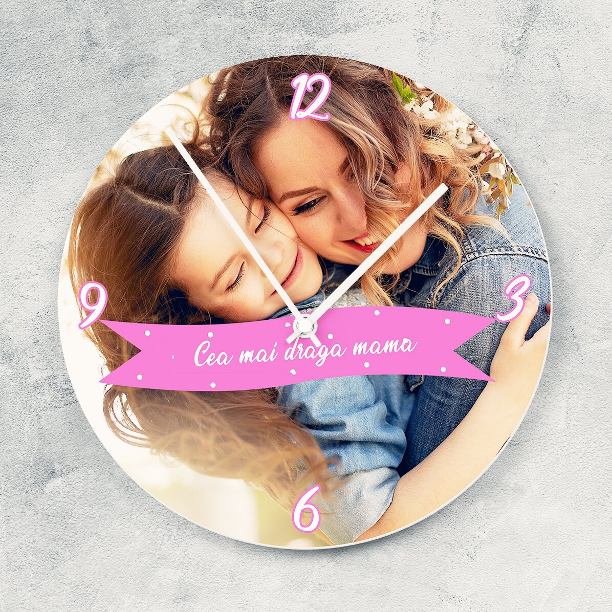 Ceas personalizat cu o poză și text - Cea mai draga...