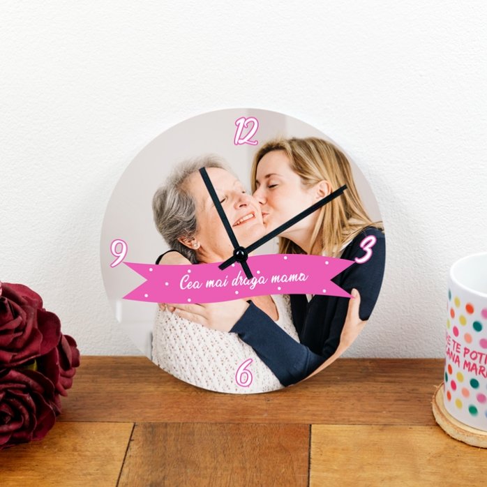 Ceas personalizat cu o poză și text - Cea mai draga...