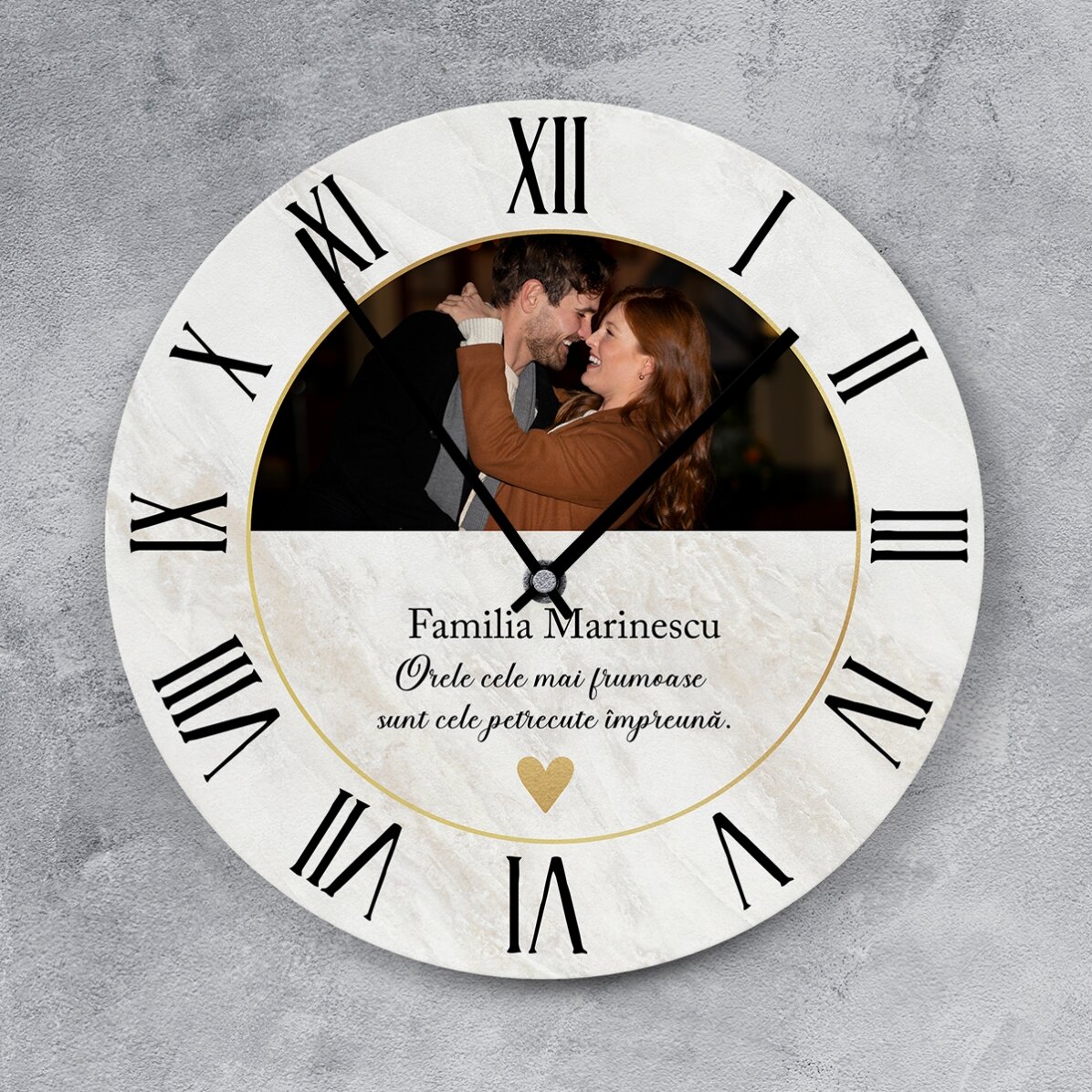 Ceas personalizat cu o poză și text - Golden time