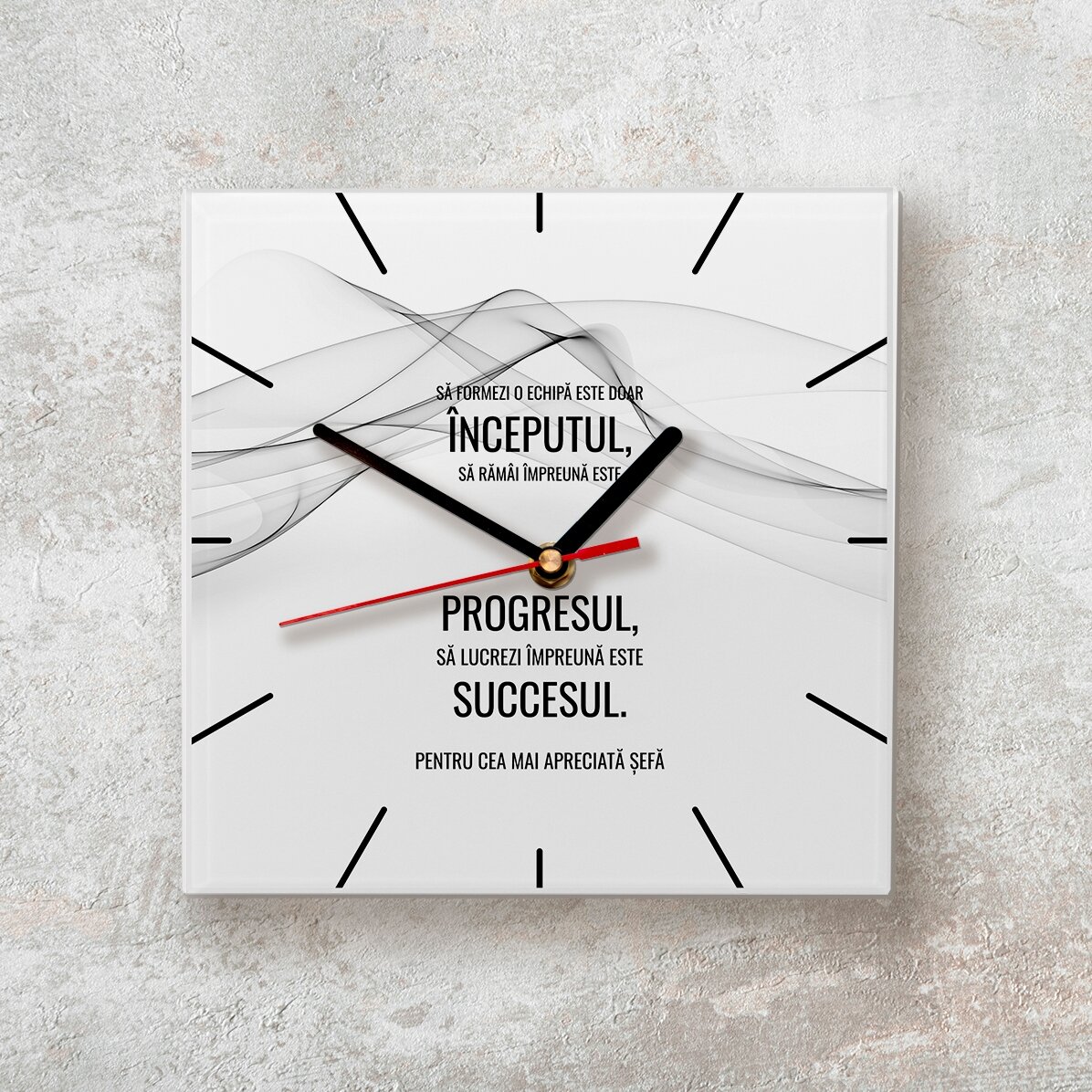 Ceas pătrat personalizat cu text - Succesul