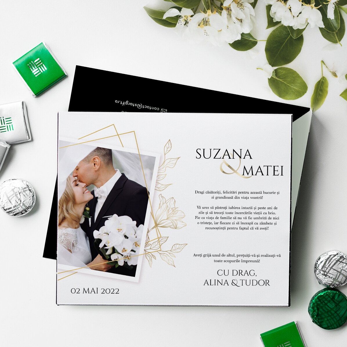 Cutie de bomboane personalizată cu mesaj și poză pentru miri