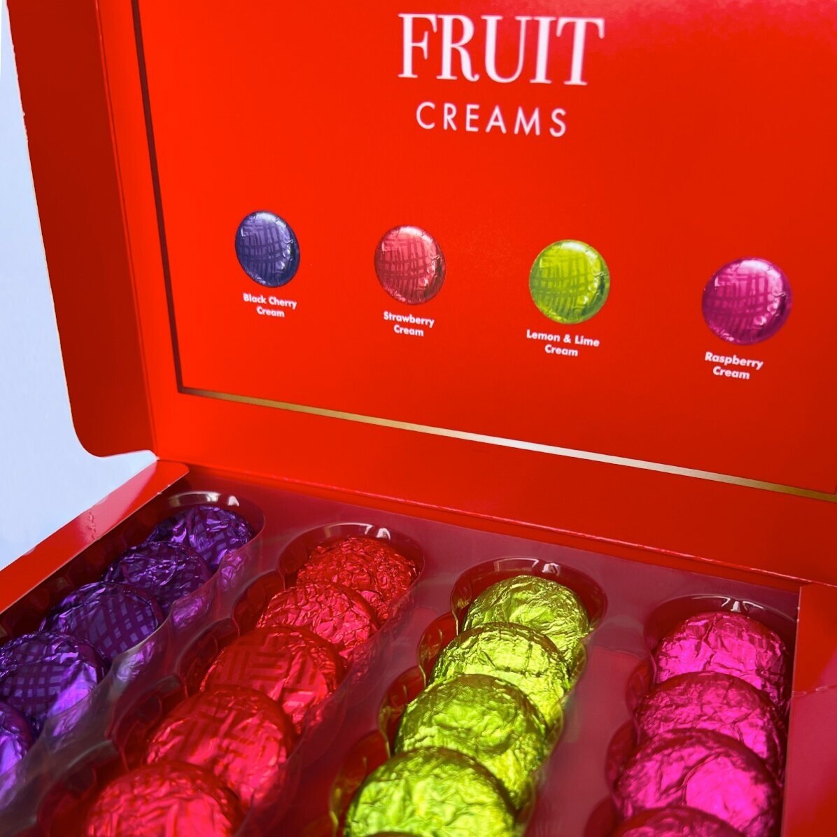 Cutie de bomboane personalizată cu 4 poze și text - Christmas