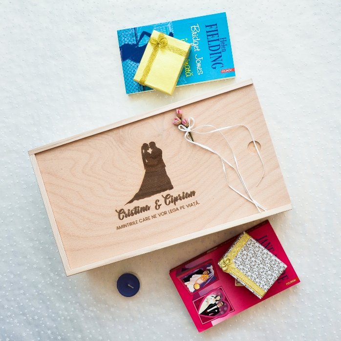Cutie de cadou personalizată din lemn - Amintirile noastre