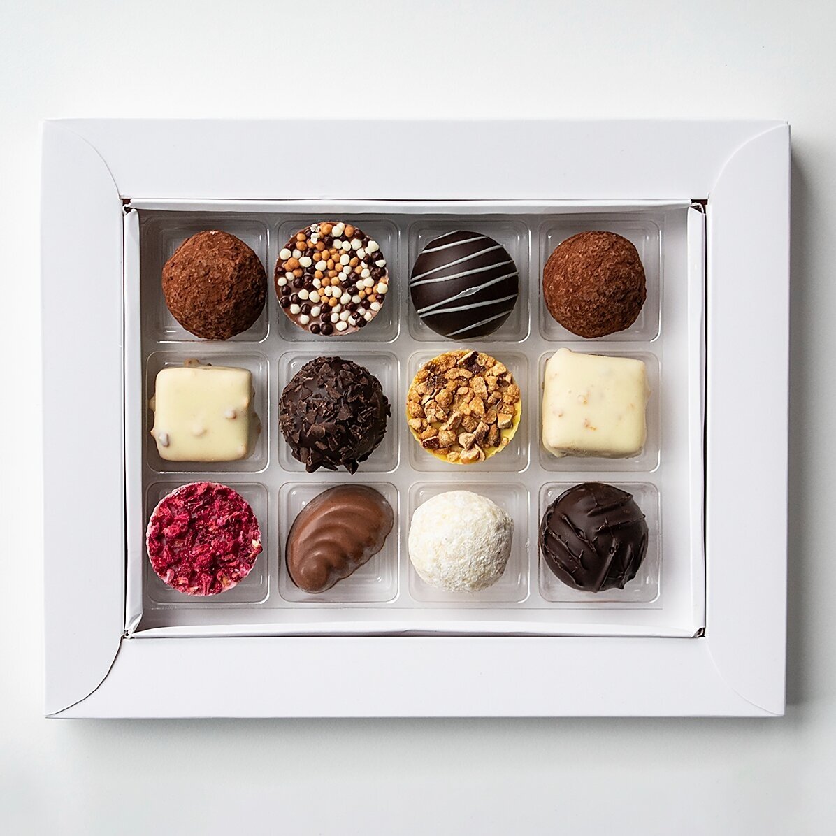 Cutie de trufe personalizată cu text și logo - Paște fericit