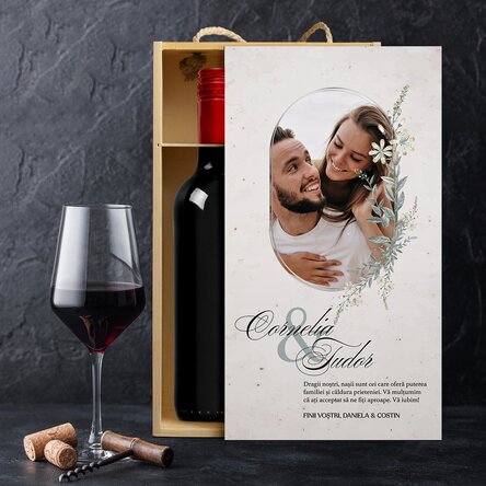 Cutie de vin pentru 2 sticle personalizată cu o poză și mesaj pentru nași