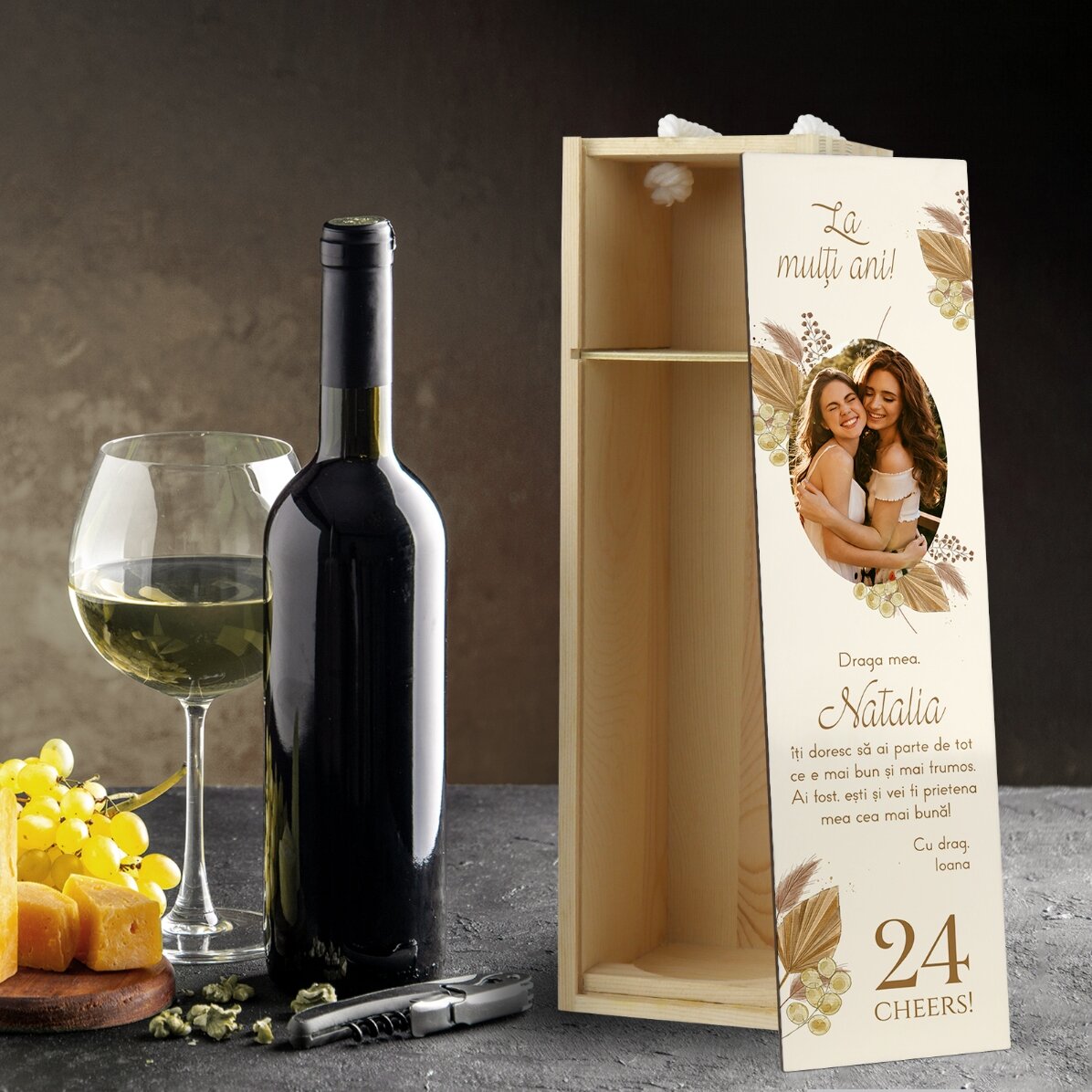 Cutie de vin personalizată cu poză și text - La mulți ani
