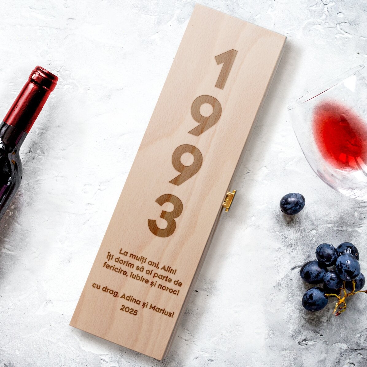 Cutie de vin personalizată cu text - Aniversare