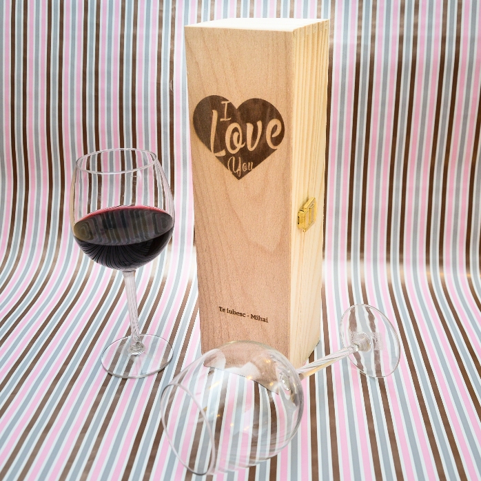 Cutie de vin personalizată - I Love you