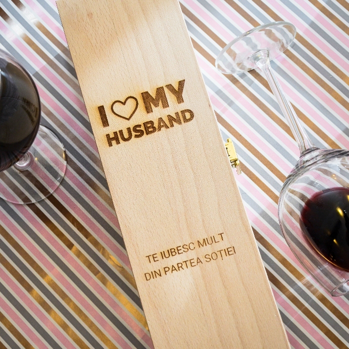 Cutie de vin personalizată - love my husband
