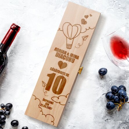 Cutie de vin personalizată pentru aniversarea căsătoriei