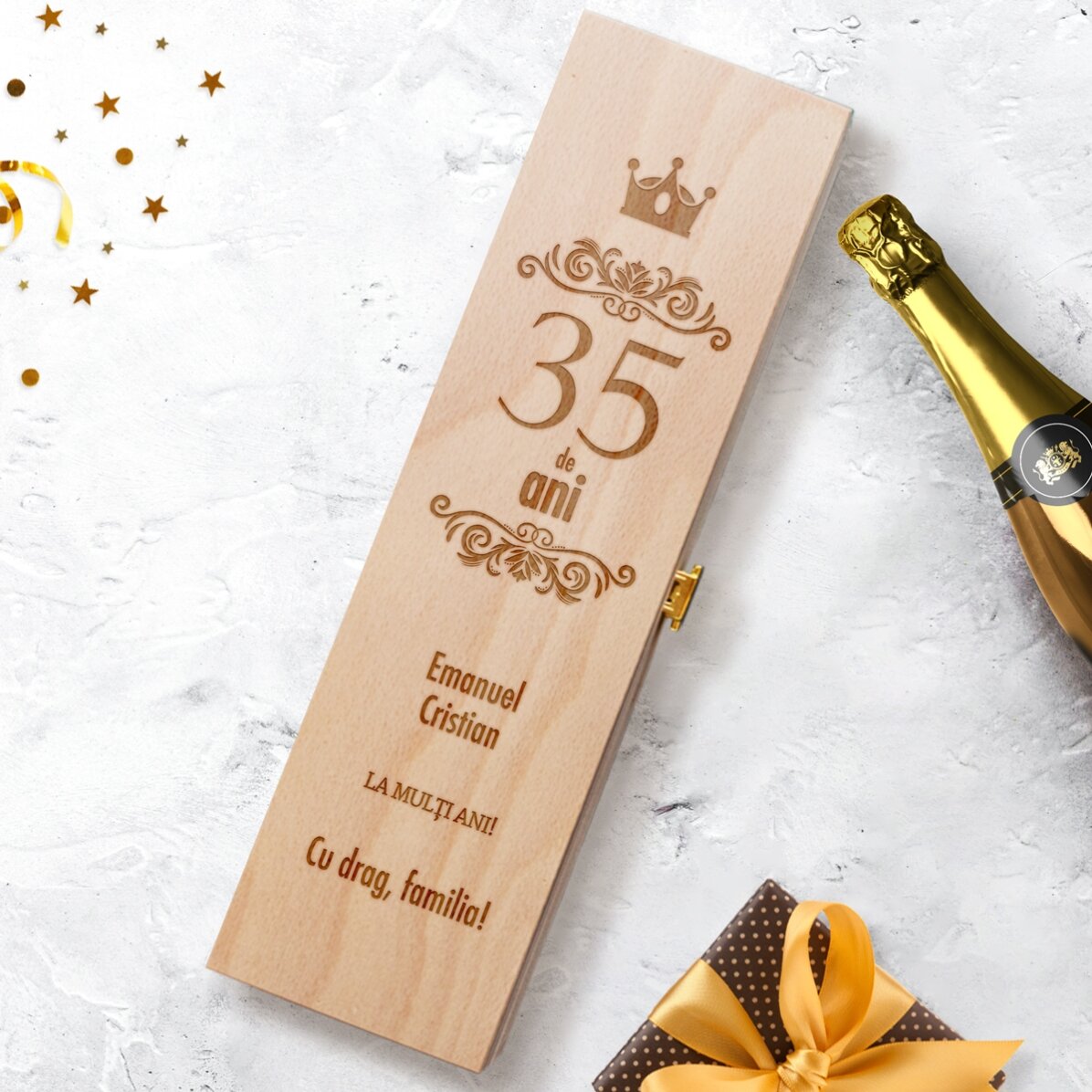 Cutie de vin spumant personalizată - La mulți ani!