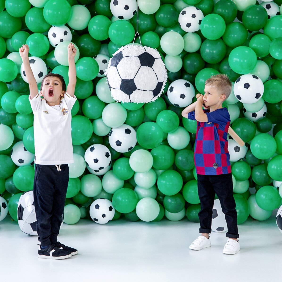 Decorațiune Pinata Minge Fotbal