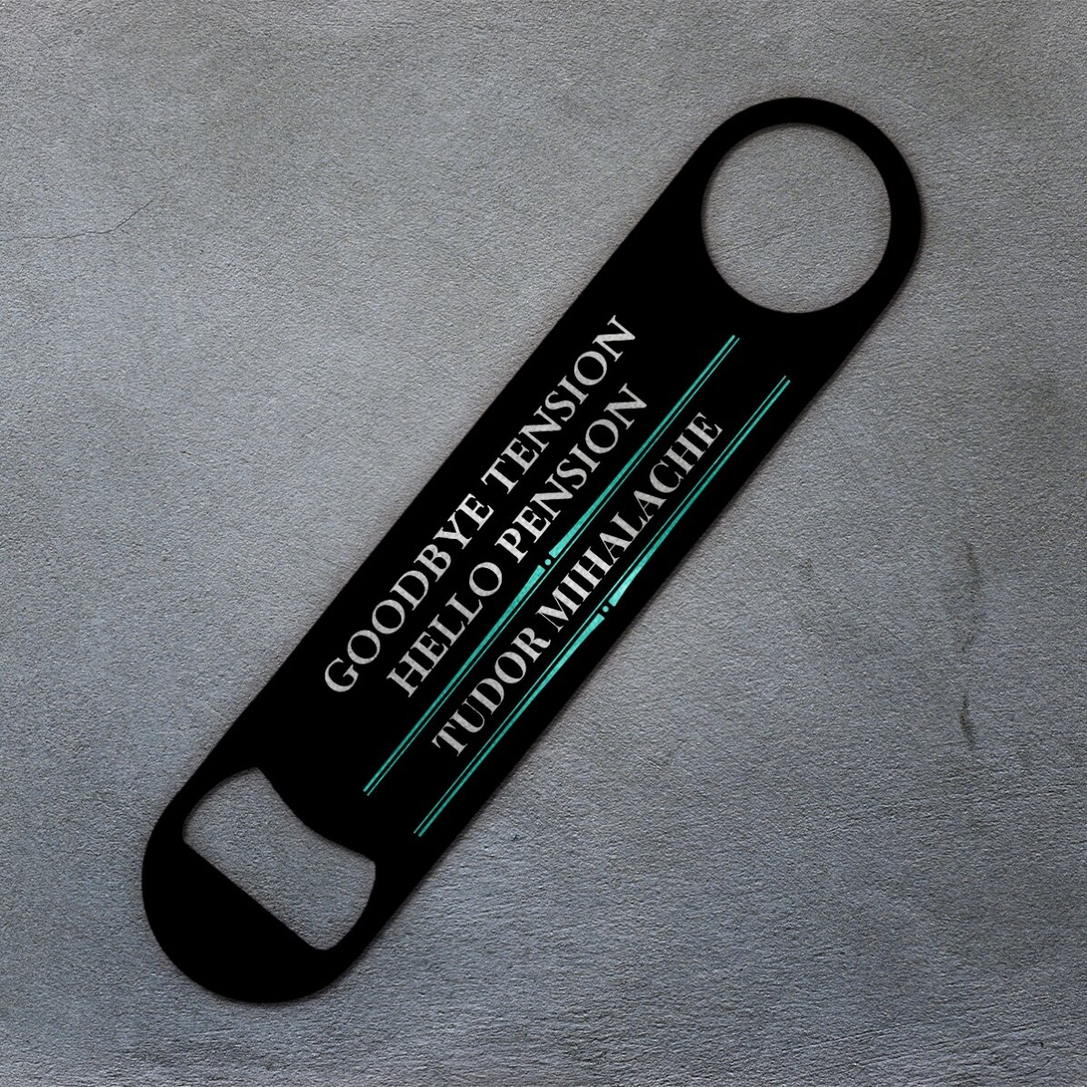 Desfăcător de bere personalizat cu mesaj - Hello pension