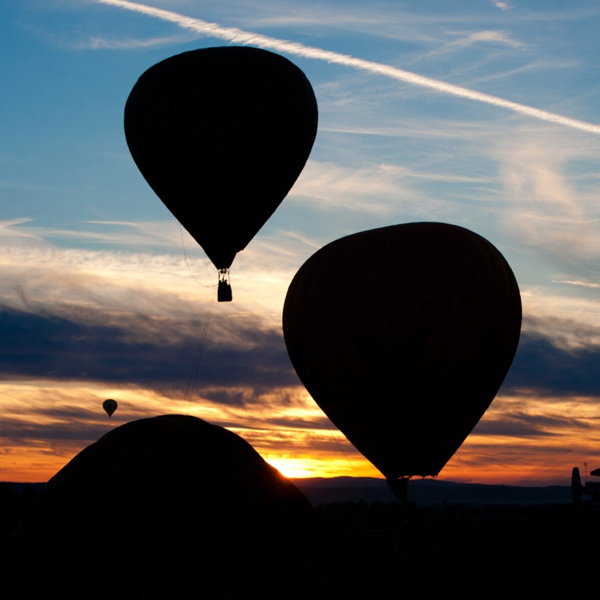 Experiență cadou la înălțime - Zbor cu balonul cu aer cald 