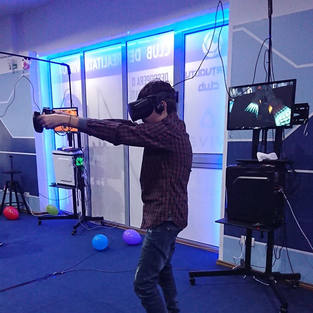 Experiență cadou VR - Abonament Jocuri VR + Bomba