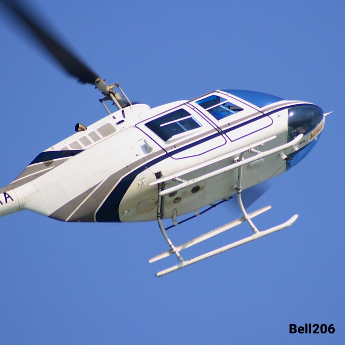 Experiență cadou la înălțime - Zbor cu elicopterul în Tuzla