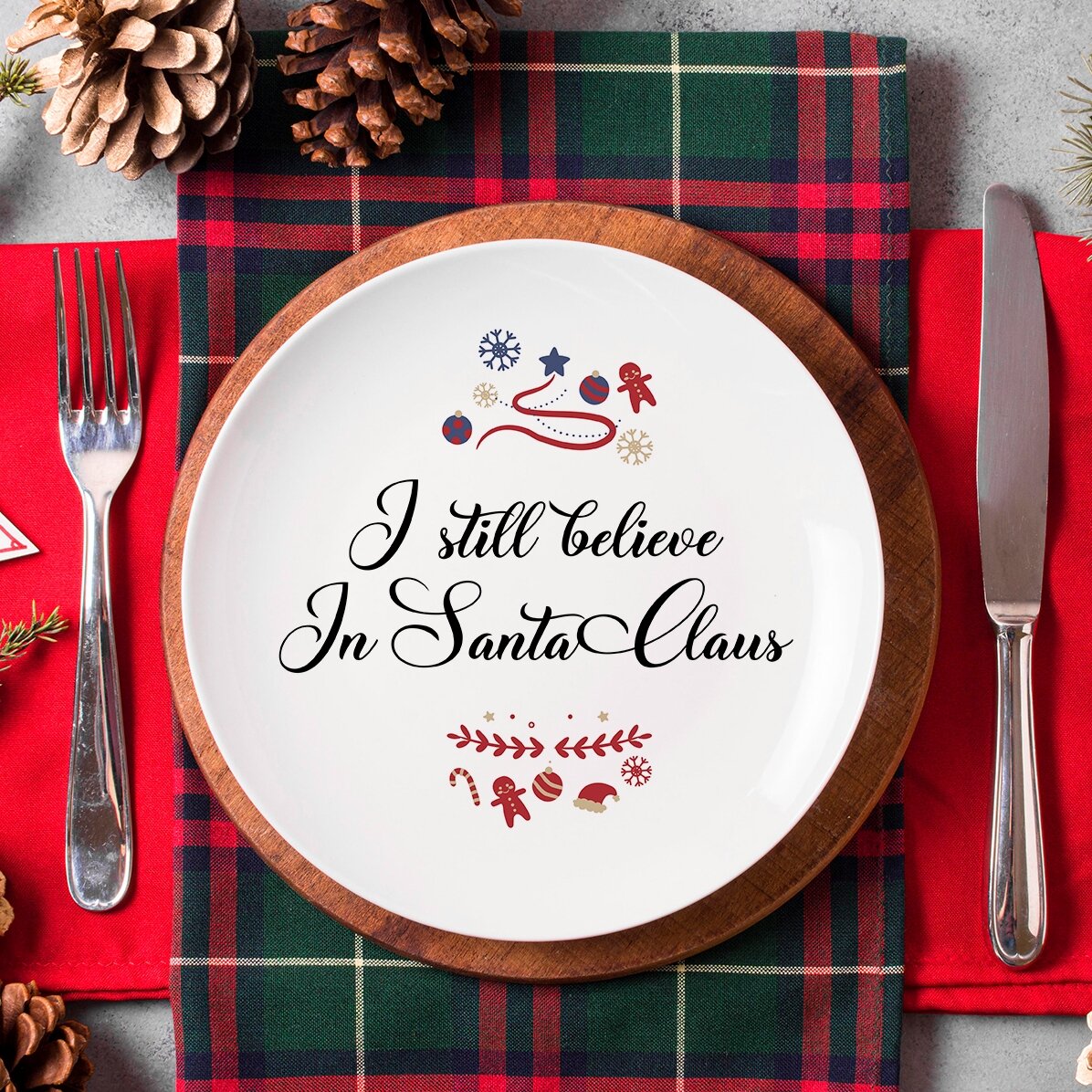 Farfurie personalizată cu text - I still believe in Santa