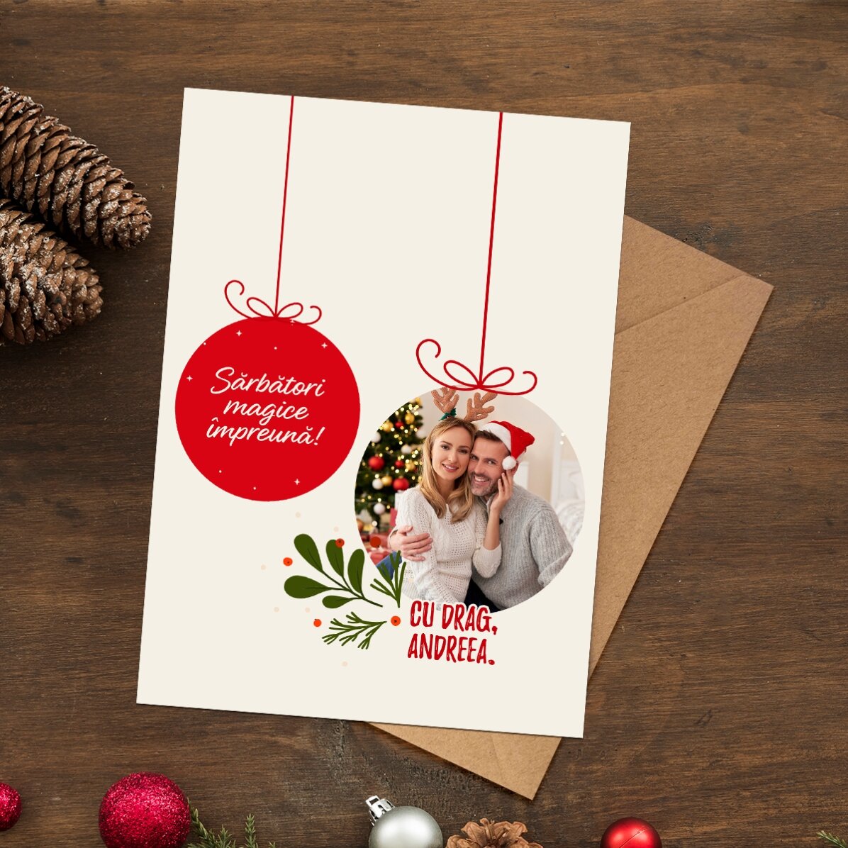Felicitare magnetică personalizată cu o poză în formă de glob de Crăciun pentru cuplu