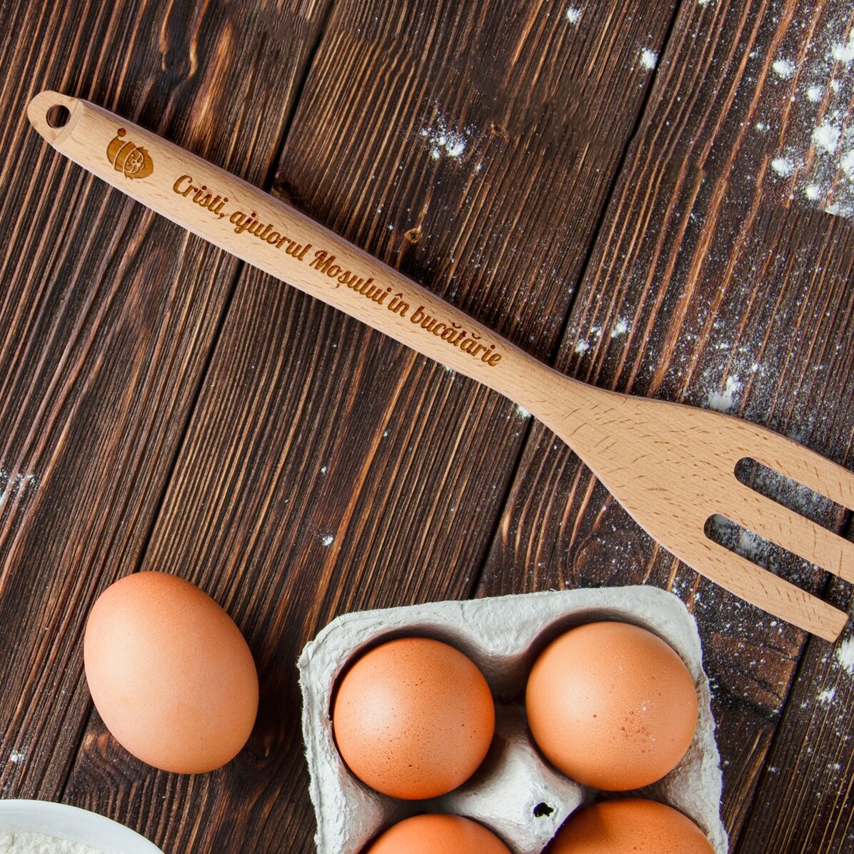 Furculiță de lemn personalizată - Ajutorul Moșului