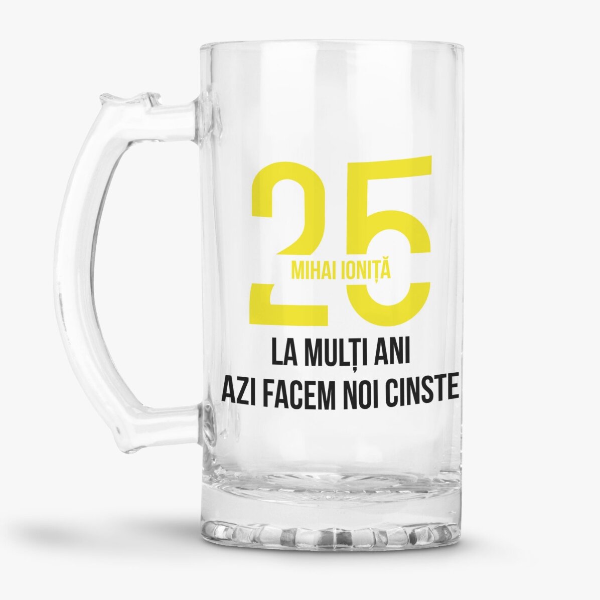 Halbă de bere personalizată cu text pentru aniversare