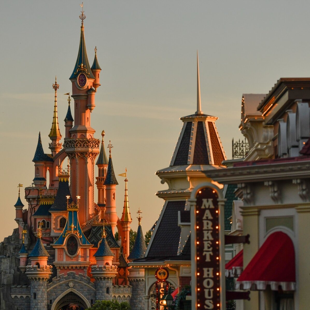 Experiență unică - voucher cadou la Disneyland Paris
