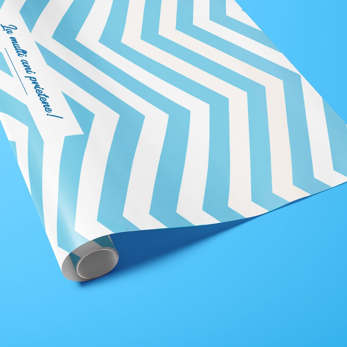 Hârtie de împachetat cadouri personalizată - model blue stripes cu text în chenar