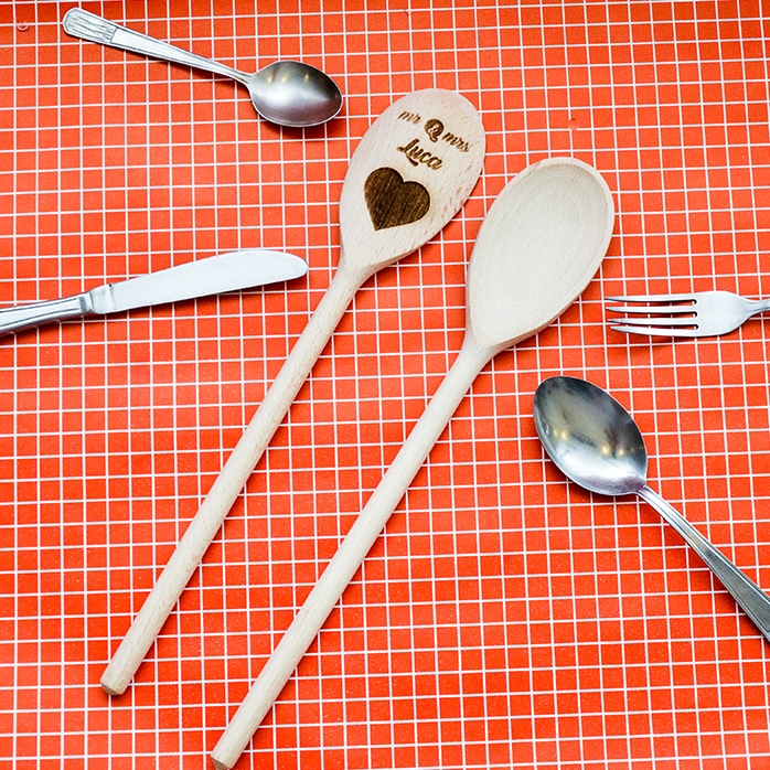 Lingură de lemn personalizată - Mr & Mrs