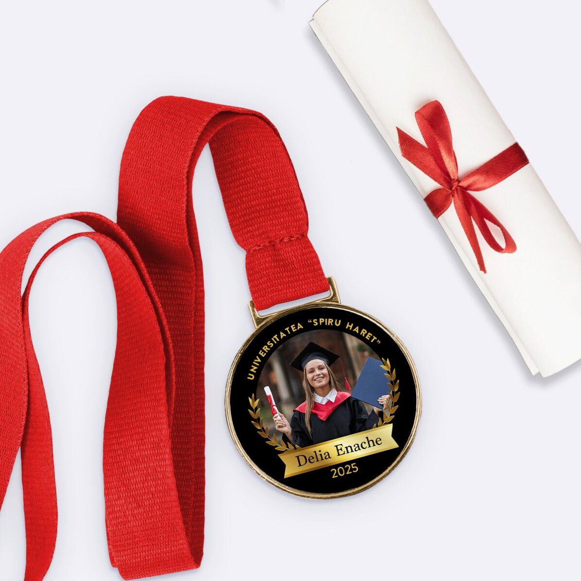 Medalie personalizată cu o poză și text - Absolvent
