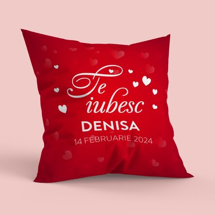 Pernă personalizată cu mesajul Te iubesc - format mare