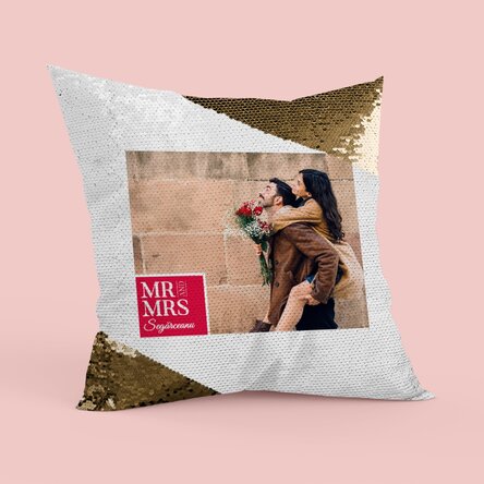 Pernă personalizată cu o poză - Mr & Mrs - Paiete aurii
