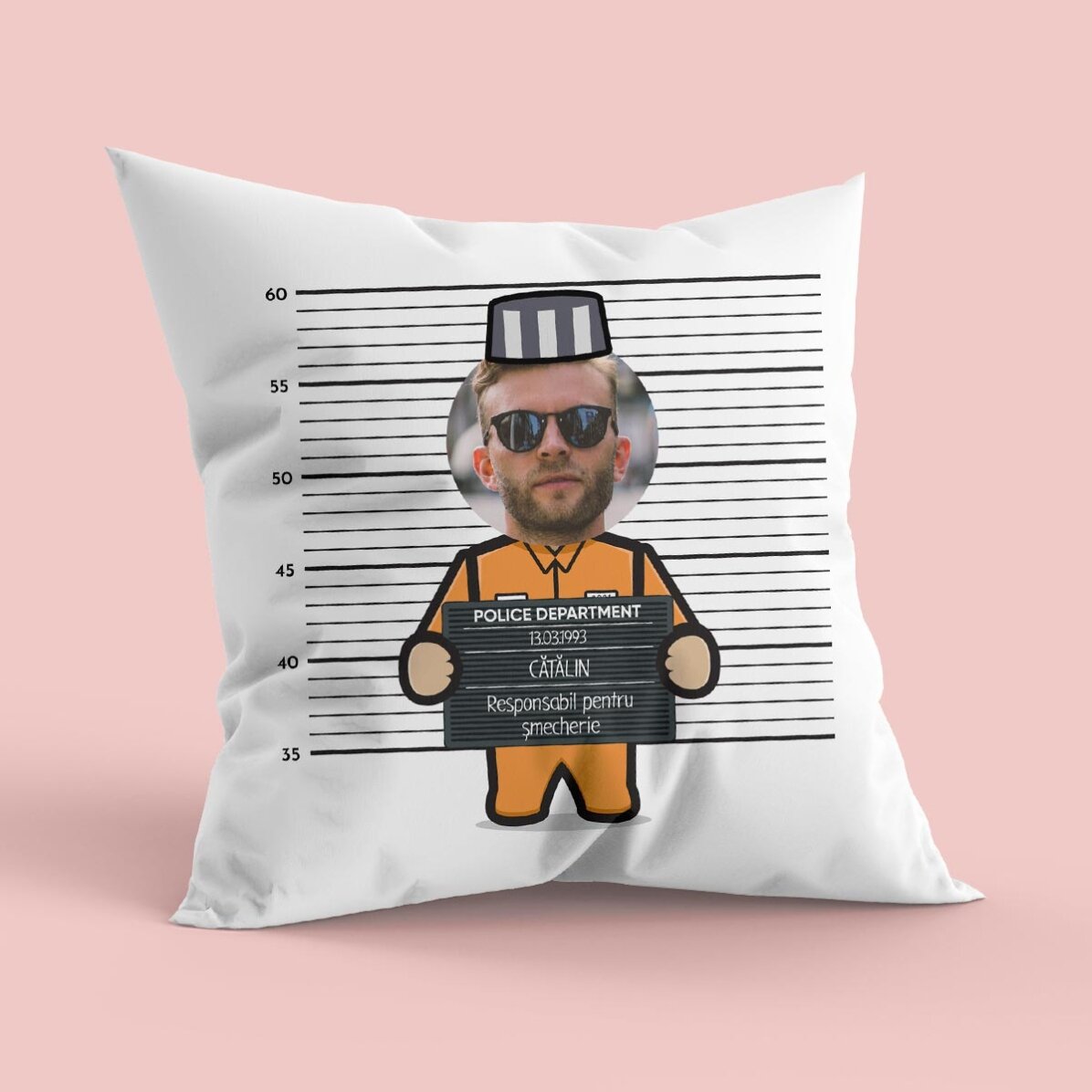 Pernă personalizată cu o poză și text - Prizonier