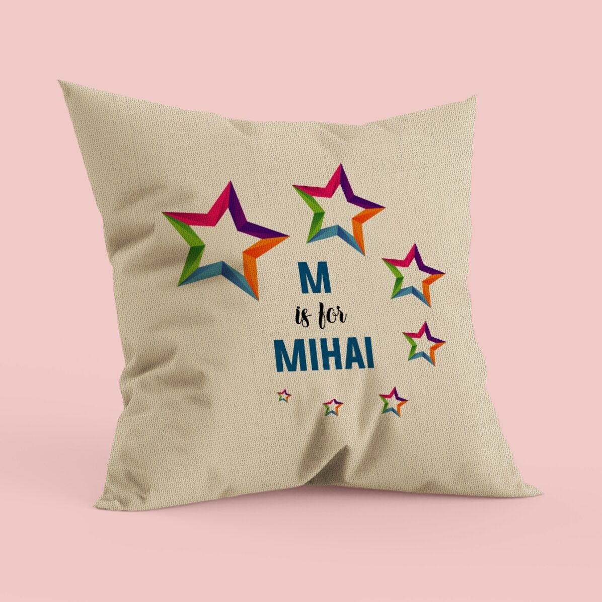 Pernă personalizată cu text - Model inițială și nume - In