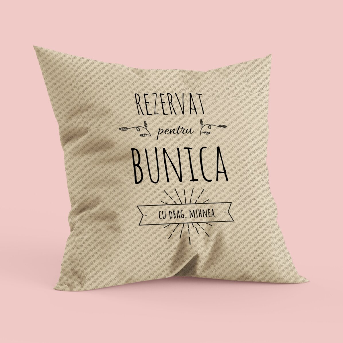 Pernă personalizată cu text - Rezervat - In