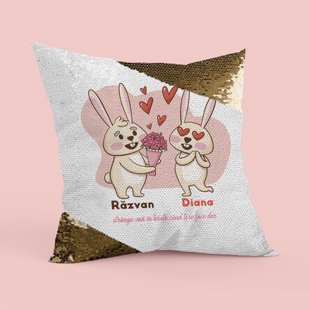 Pernă personalizată cu text - Strânge-mă în brațe - Paiete aurii