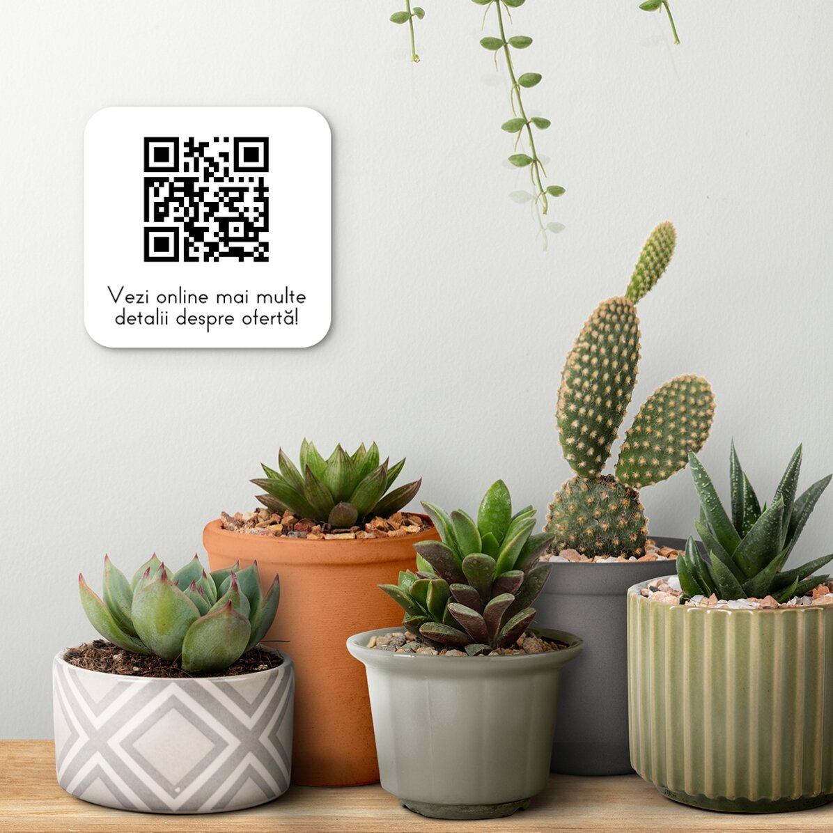 Plachetă personalizată cu cod QR și text