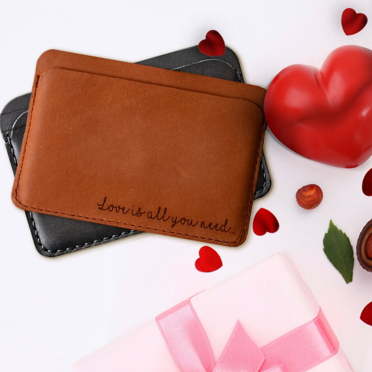 Portofel din piele personalizat cu mesaj - Love is all you need