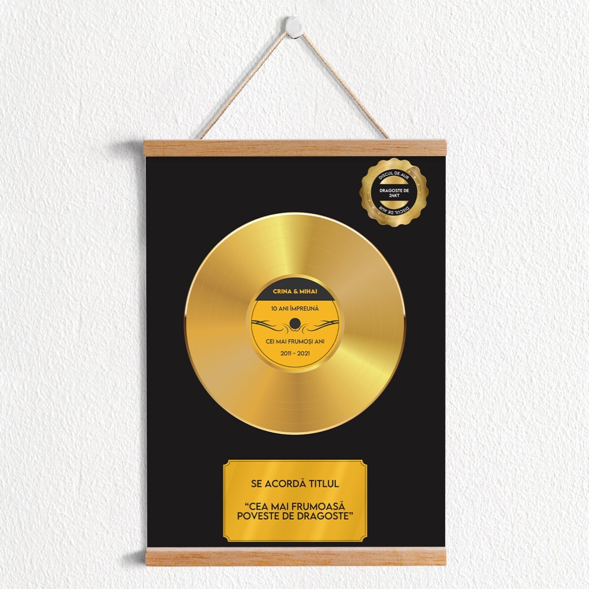 Poster cu agățătoare personalizat cu text - Discul de aur